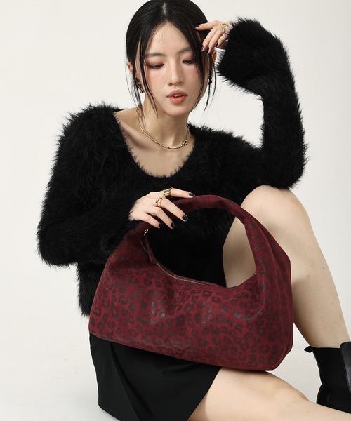 style code(スタイルコード)の「ZOZO限定【STYLE CODE/スタイルコード】大容量ワンショルダー ハーフムーンバッグ(ショルダーバッグ・レディース・ダークブラウン/アニマル/レオパード/ブラック・FREE)」の4枚目の写真