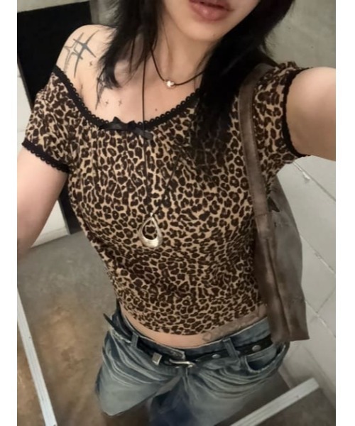 LAGUA GEM(ラグアジェム)の「LEOPARD LACE トップス(Tシャツ/カットソー・レディース・グレー/ブラウン・FREE)」の3枚目の写真