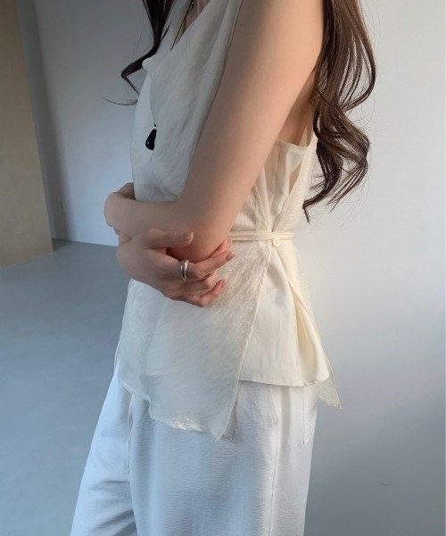 Aelina(エリナ)の「ノースリーブリボントップス(ベスト・レディース・ベージュ/グレー/ホワイト・FREE)」の21枚目の写真