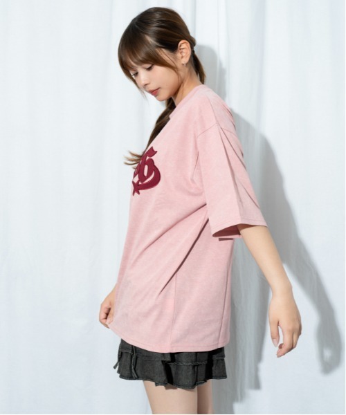 GORGE(ゴージ)の「《カレッジロゴワッペン》BIG Tシャツ/ストリート×Y2K/春夏/全3色(Tシャツ/カットソー・レディース・ブラック/チャコール/ピンク・F)」の10枚目の写真