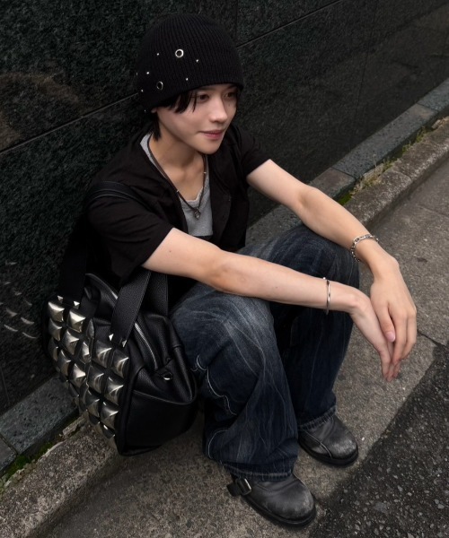 Chikashitsu +（チカシツプラス）の「【Chikashitsu +】mix eyelet studs beanie (3color) / 【チカシツプラス】ミックスアイレットスタッズビーニー＜着用動画あり＞（ニットキャップ/ビーニー・メンズ・ブラウン/グレー/ブラック・ONE SIZE）」の22枚目の写真