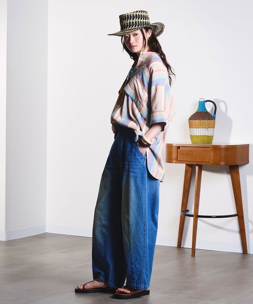 ROSE BUD(ローズバッド)の「DENIM/BACK SATIN PANTS(デニムパンツ・レディース・オフホワイト/ライトインディゴブルー/カーキ・M/S)」の15枚目の写真
