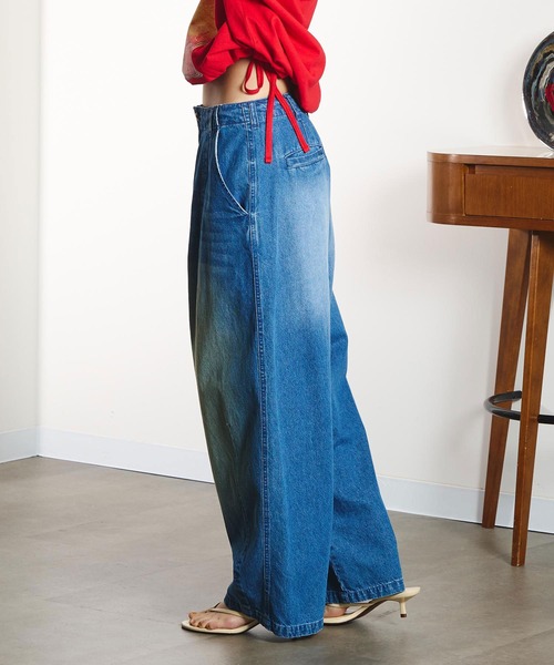 ROSE BUD(ローズバッド)の「DENIM/BACK SATIN PANTS(デニムパンツ・レディース・オフホワイト/ライトインディゴブルー/カーキ・M/S)」の4枚目の写真