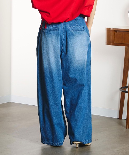 ROSE BUD(ローズバッド)の「DENIM/BACK SATIN PANTS(デニムパンツ・レディース・オフホワイト/ライトインディゴブルー/カーキ・M/S)」の5枚目の写真