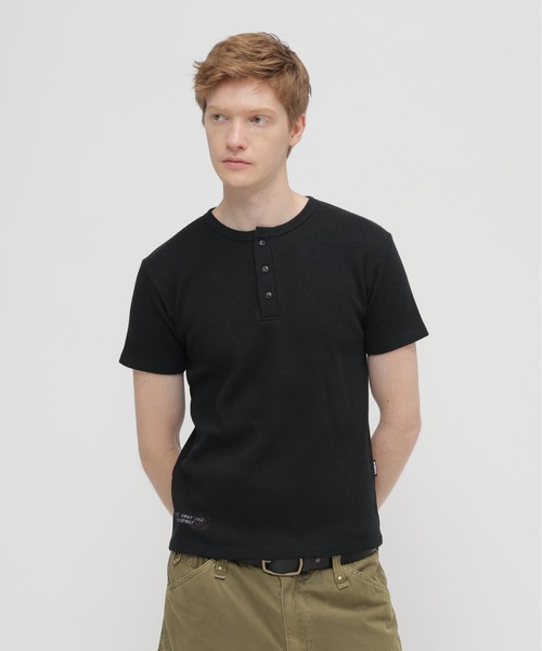 AVIREX(アヴィレックス)の「MINI WAFFLE HENRY NECK T-SHIRT "U.S.N." / ミニワッフル ヘンリーネック 半袖Tシャツ / AVIREX /アヴィレックス(Tシャツ/カットソー・メンズ・ホワイト/ブラック/グリーン系カモフラージュ・LARGE/SMALL/X-LARGE/MEDIUM)」の14枚目の写真