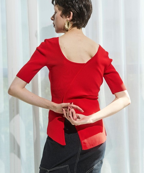 OMMO(オーエムエムオー)の「OVER PANEL HALF SLEEVE TOP(ニット/セーター・レディース・レッド/ブラック/カーキ・F)」の3枚目の写真