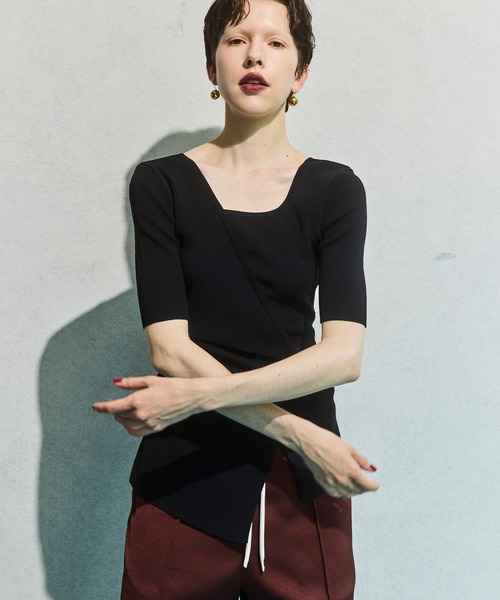 OMMO(オーエムエムオー)の「OVER PANEL HALF SLEEVE TOP(ニット/セーター・レディース・レッド/ブラック/カーキ・F)」の13枚目の写真