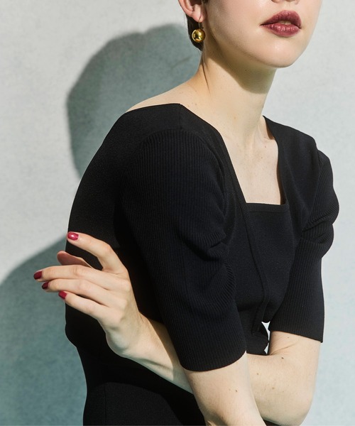 OMMO(オーエムエムオー)の「OVER PANEL HALF SLEEVE TOP(ニット/セーター・レディース・レッド/ブラック/カーキ・F)」の15枚目の写真