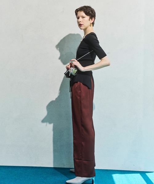 OMMO(オーエムエムオー)の「OVER PANEL HALF SLEEVE TOP(ニット/セーター・レディース・レッド/ブラック/カーキ・F)」の19枚目の写真