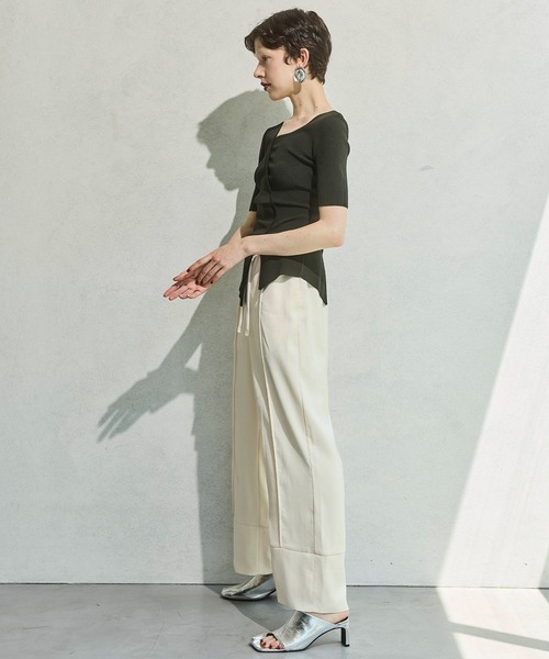 OMMO(オーエムエムオー)の「OVER PANEL HALF SLEEVE TOP(ニット/セーター・レディース・レッド/ブラック/カーキ・F)」の20枚目の写真