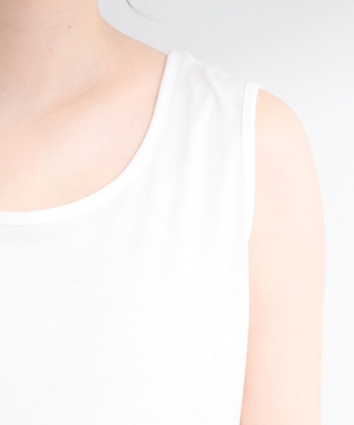 SHOO・LA・RUE(シューラルー)の「【2点セット/前後2WAY/洗濯機可/S-LL】体型カバーも叶う ラメ畦ニット+タンクトップ(その他トップス・レディース・オフホワイト/ブラウン系その他/ゴールド・01/04/03/02)」の5枚目の写真