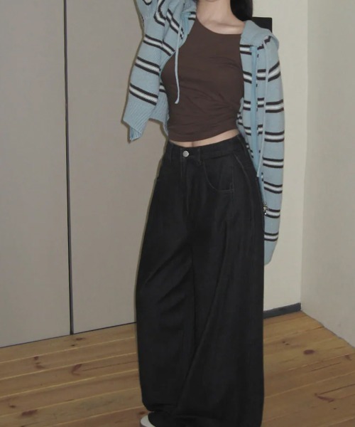 Emilie(エミリー)の「ワンショルダーorボートネック 2way 半袖Tシャツ(Tシャツ/カットソー・レディース・アイボリー/ブラウン/ライトブルー/チャコールグレー/ブラック・FREE)」の14枚目の写真