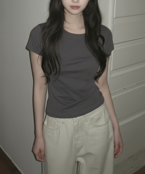 Emilie(エミリー)の「ワンショルダーorボートネック 2way 半袖Tシャツ(Tシャツ/カットソー・レディース・アイボリー/ブラウン/ライトブルー/チャコールグレー/ブラック・FREE)」の19枚目の写真