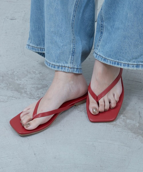 OFROOM(オフルーム)の「Thong Sandals|トングサンダル(サンダル・レディース・レッド/ブラック/ホワイト・SMALL/LARGE/MEDIUM)」の3枚目の写真