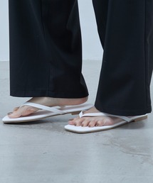 OFROOM（オフルーム）の「Thong Sandals｜トングサンダル（サンダル）」