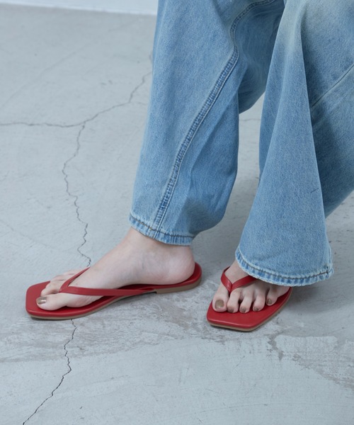 OFROOM(オフルーム)の「Thong Sandals|トングサンダル(サンダル・レディース・レッド/ブラック/ホワイト・SMALL/LARGE/MEDIUM)」の6枚目の写真