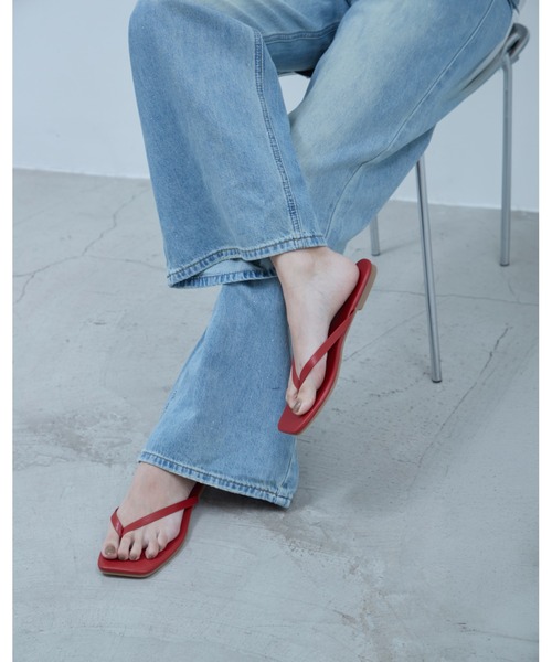 OFROOM(オフルーム)の「Thong Sandals|トングサンダル(サンダル・レディース・レッド/ブラック/ホワイト・SMALL/LARGE/MEDIUM)」の12枚目の写真