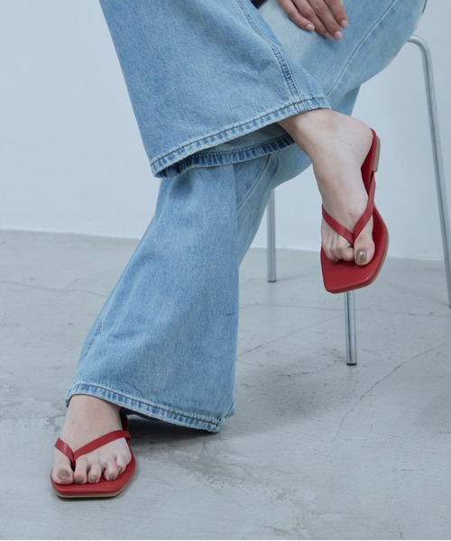 OFROOM(オフルーム)の「Thong Sandals|トングサンダル(サンダル・レディース・レッド/ブラック/ホワイト・SMALL/LARGE/MEDIUM)」の16枚目の写真