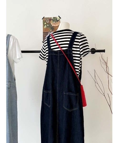 witch（ウイッチ）の「デニムサロペットスカート大人可愛いエプロン風デザイン（ワンピース・レディース・ダークブルー/ライトブルー・FREE）」の7枚目の写真
