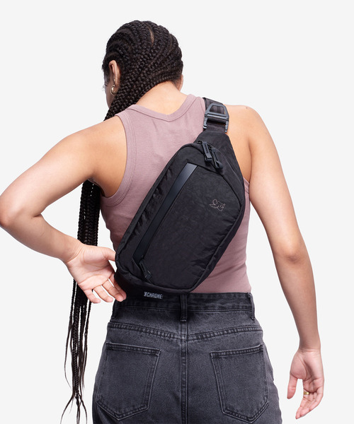 CHROME（クローム）の「［ CHROME / クローム ］SABIN 6L SLING BK_BLACK / サビン 6L スリング ブラック 耐水 6L ボディバッグ ウェストポーチ（ショルダーバッグ・レディース・ブラック・FREE）」の5枚目の写真