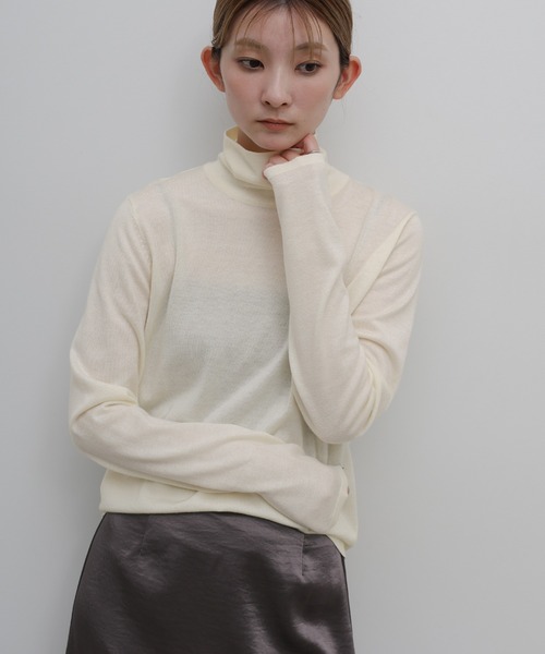 select MOCA(セレクトモカ)の「シアータートルニットトップス(ニット/セーター・レディース・ベージュ/チャコールグレー/ブラック/アイボリー・FREE)」の4枚目の写真