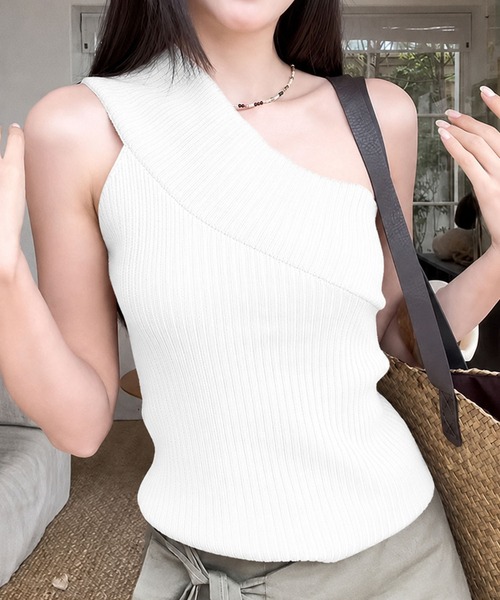 GLAMOROUS JANE（グラマラスジェーン）の「ワンショルダーニットトップス（ニット/セーター・レディース・ブラック/ホワイト・FREE）」の9枚目の写真