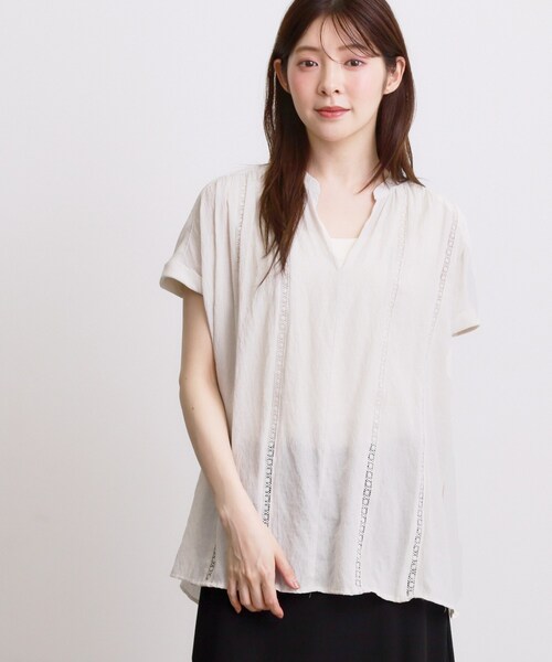 grove（グローブ）の「【体系カバー◎】レースデザインスキッパーブラウス（シャツ/ブラウス・レディース・ベージュ系その他4/ネイビー系1/オフホワイト/ブラック・02/03/04/01/05）」の2枚目の写真