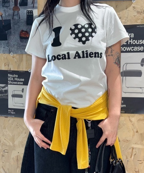 AVYL(アヴィル)の「ドットハートアイラブグラフィックTシャツ(Tシャツ/カットソー・レディース・ホワイト/ホワイト×ブルー・M)」の5枚目の写真