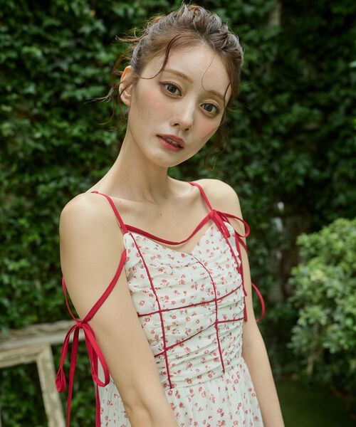MAJESTIC LEGON(マジェスティックレゴン)の「バイカラーギャザーキャミワンピ(ワンピース・レディース・ブラック系その他/ホワイト系その他/レッド系その他2・SMALL/MEDIUM)」の16枚目の写真