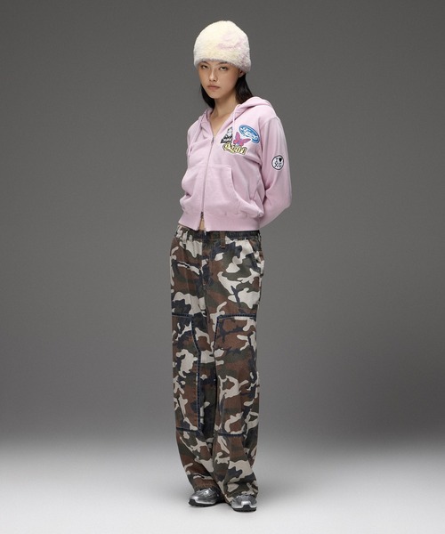 X-girl(エックスガール)の「X-girl PATCHES COMPACT ZIP UP SWEAT HOODIE(パーカー・レディース・アッシュ/ピンク/ブラック・S/M)」の6枚目の写真