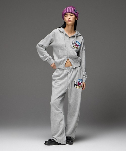 X-girl(エックスガール)の「X-girl PATCHES COMPACT ZIP UP SWEAT HOODIE(パーカー・レディース・アッシュ/ピンク/ブラック・S/M)」の8枚目の写真
