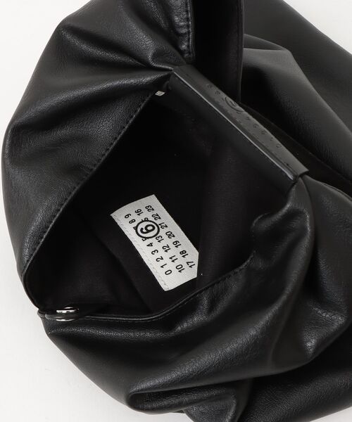 MM6 Maison Margiela（ｴﾑｴﾑｼｯｸｽ ﾒｿﾞﾝ ﾏﾙｼﾞｪﾗ）の「HANDBAG S54WD0043（ショルダーバッグ・メンズ・ブラック・FREE）」の5枚目の写真