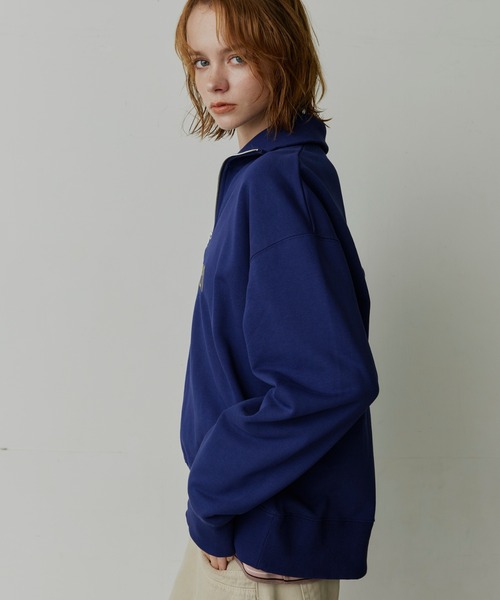 uchi.(ウチ)の「裏毛ロゴ刺繍ハーフジップスウェット(スウェット・レディース・アイボリー/ネイビー/ワインレッド・FREE)」の15枚目の写真