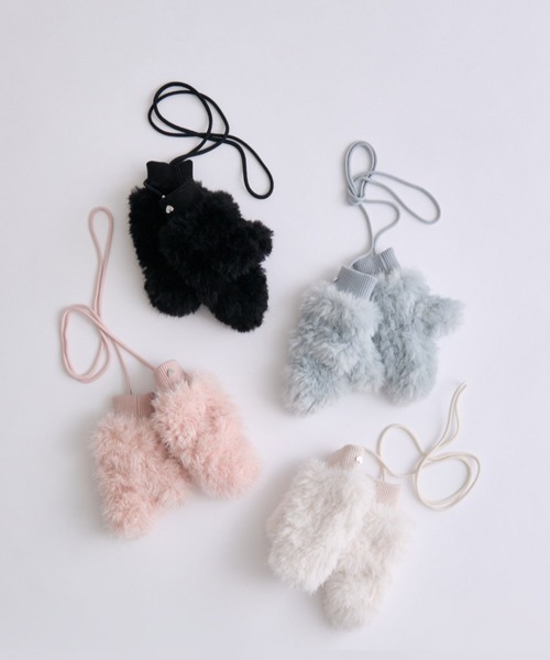 OLIVE des OLIVE(オリーブデオリーブ)の「Fluffy Fur Gloves(手袋・レディース・ブラック/サックスブルー/オフホワイト/ピンク・FREE)」の13枚目の写真