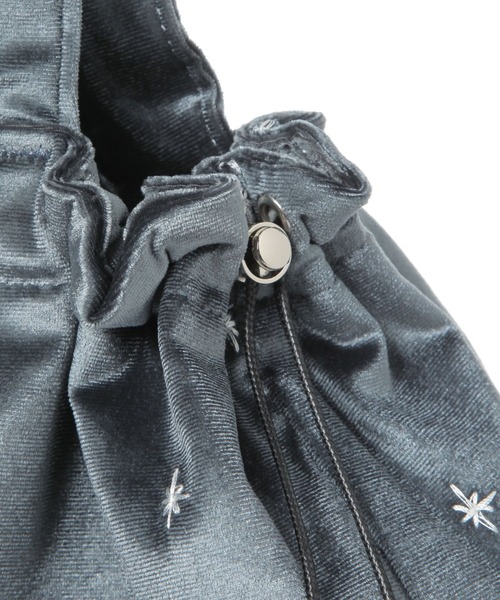 LEPSIM(レプシィム)の「ベロア刺繍巾着トート 1049426(トートバッグ・レディース・ブラック/グレイッシュベージュ・ONE SIZE)」の15枚目の写真