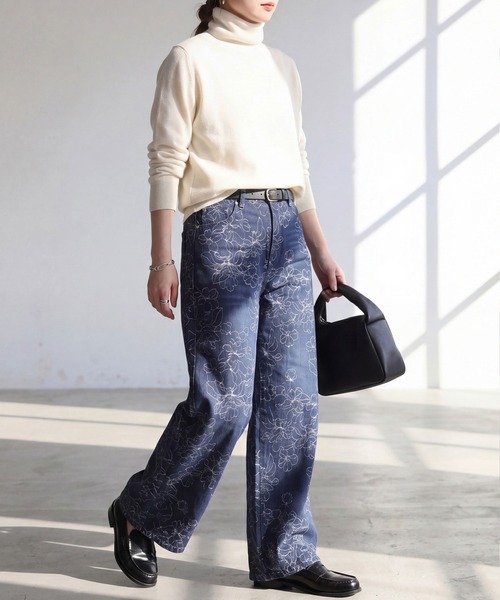 SELECT LEVERY(セレクトリベリー)の「ジャガード花柄ワイドパンツ(デニムパンツ・レディース・ネイビー/キナリ・LARGE/MEDIUM/X-LARGE)」の21枚目の写真
