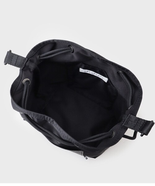THE SHOP TK （ザ ショップ ティーケー ）の「VISIONARY 異素材コンビ 巾着ショルダーバッグ（ショルダーバッグ・メンズ・ブラック/ブラック系1・00）」の12枚目の写真