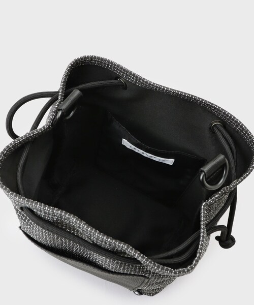 THE SHOP TK （ザ ショップ ティーケー ）の「VISIONARY 異素材コンビ 巾着ショルダーバッグ（ショルダーバッグ・メンズ・ブラック/ブラック系1・00）」の16枚目の写真