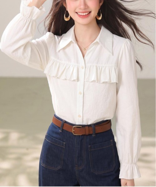 &soiree(アンドソワレ)の「フロントフリル長袖ブラウス(シャツ/ブラウス・レディース・ホワイト・SMALL/MEDIUM/LARGE/X-LARGE)」の3枚目の写真