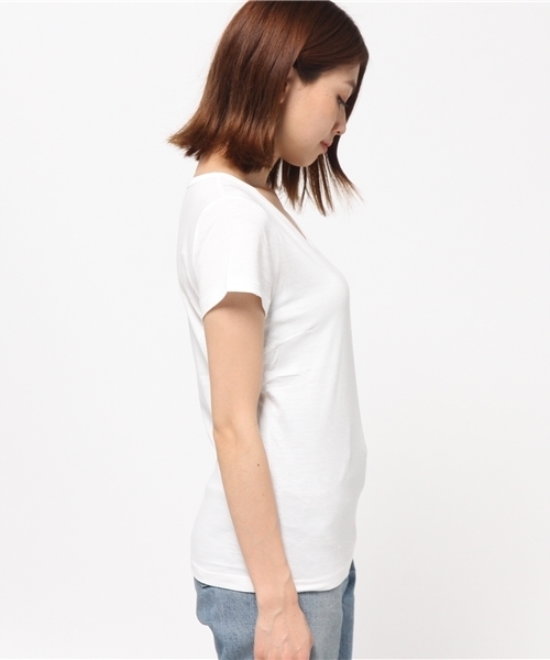MOUSSY（マウジー）の「V/N BASIC TEE（Tシャツ/カットソー・レディース・オフホワイト/ブラック・1/2）」の4枚目の写真