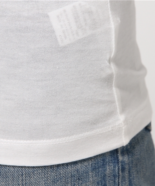 MOUSSY（マウジー）の「V/N BASIC TEE（Tシャツ/カットソー・レディース・オフホワイト/ブラック・1/2）」の8枚目の写真