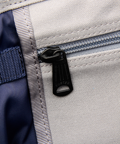 PORTER（ポーター）の「菅原一剛×PORTER×B印 YOSHIDA / 別注 “ PHOTOTE”カメラトートバッグ（トートバッグ・メンズ・グレー/ブラック・ONE SIZE）」の9枚目の写真