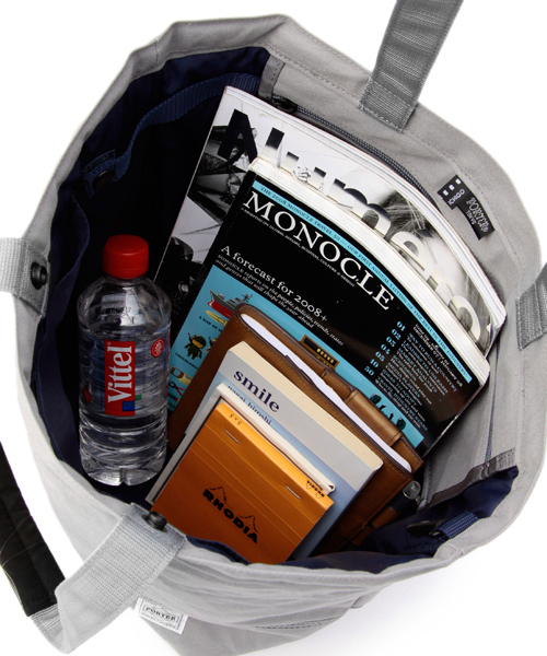 PORTER（ポーター）の「菅原一剛×PORTER×B印 YOSHIDA / 別注 “ PHOTOTE”カメラトートバッグ（トートバッグ・メンズ・グレー/ブラック・ONE SIZE）」の19枚目の写真