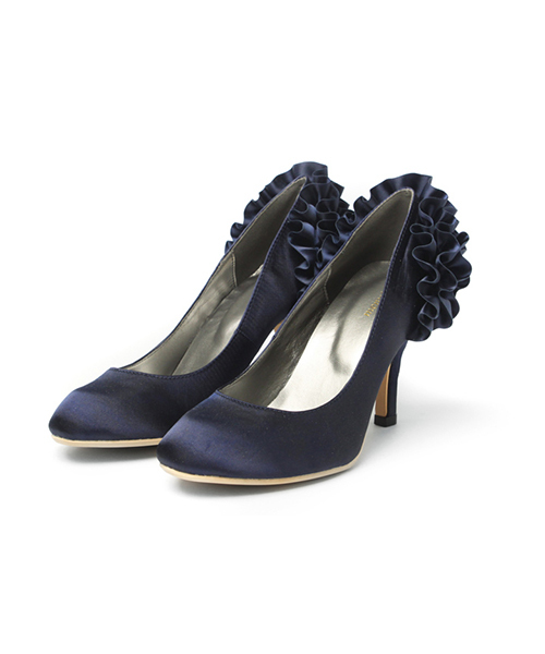 menue（メヌエ）の「バックフリル ハイヒール サテンパンプス（8.5cmヒール）（パンプス・レディース・ブラック/レッド系その他/シルバー/ネイビー/ワインレッド/パープル系その他/エメラルド/ベージュ系その他・23.5cm/21.5cm/24cm/24.5cm/25.5cm/26cm/25cm/23cm/22.5cm/22cm）」の4枚目の写真