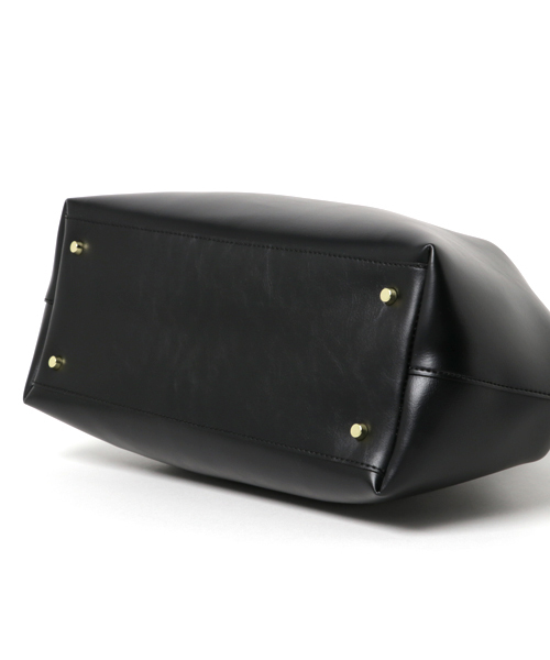 STUDIOUS（ステュディオス）の「タックラインハンドバッグ（ハンドバッグ・レディース・ブラック/アイボリー・FREE）」の4枚目の写真