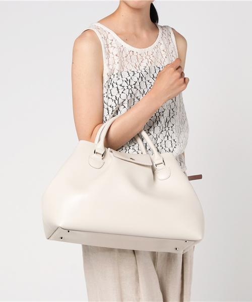 STUDIOUS（ステュディオス）の「タックラインハンドバッグ（ハンドバッグ・レディース・ブラック/アイボリー・FREE）」の11枚目の写真