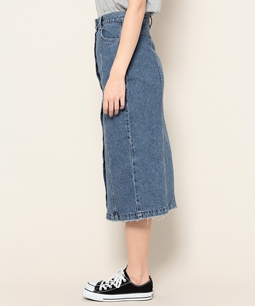 PAGEBOY(ページボーイ)の「デニム前ボタンタイトスカート(デニムスカート・レディース・ライトブルー/サックスブルー/ブラック・SMALL/MEDIUM)」の10枚目の写真