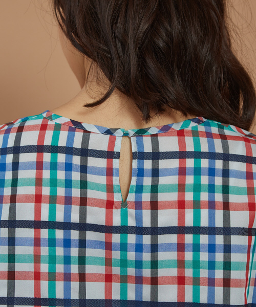 Abahouse Devinette(ドゥヴィネット)の「ウエストシャーリングプルオーバー(シャツ/ブラウス・レディース・ネイビー/レッド・フリー)」の4枚目の写真