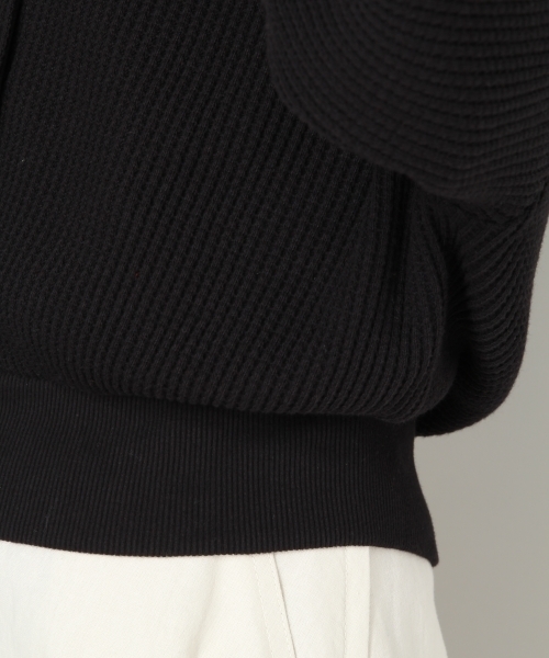 LOWRYS FARM（ローリーズファーム）の「ワッフルカーデ　806115（カーディガン/ボレロ・レディース・オフホワイト/ブラック/ベージュ/レッド・FREE）」の11枚目の写真