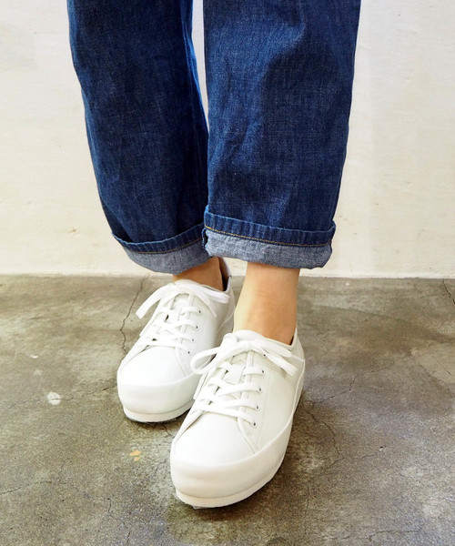 ANYO（エーエヌワイオー）の「〈ANYO (エーエヌワイオー)〉厚底ソフトレザースニーカー（スニーカー・レディース・オフホワイト/シルバー/ブラック・22.5cm/23.0cm/23.5cm/24.0cm/24.5cm）」の11枚目の写真